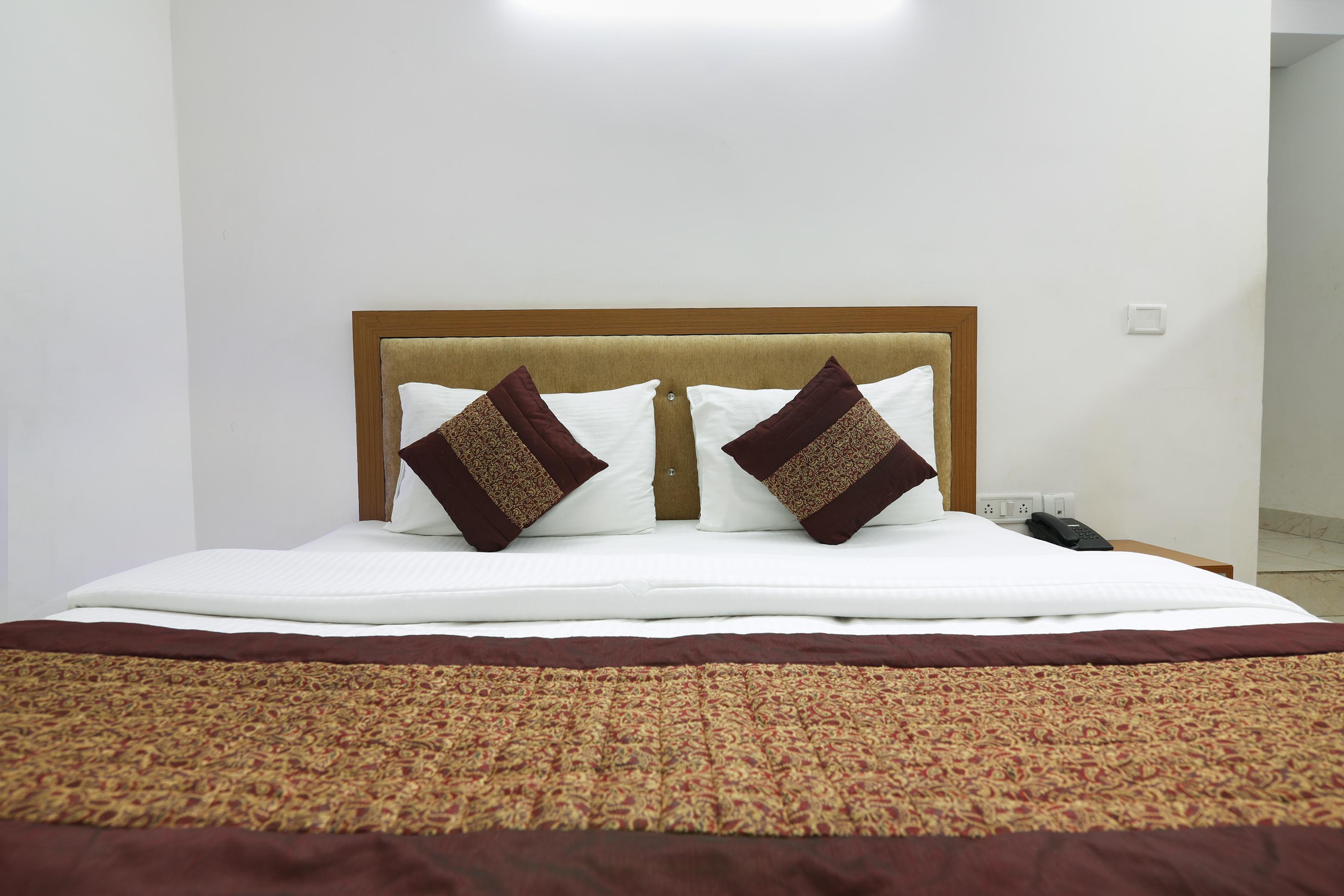 Hotel Wall Street New Delhi Exterior photo