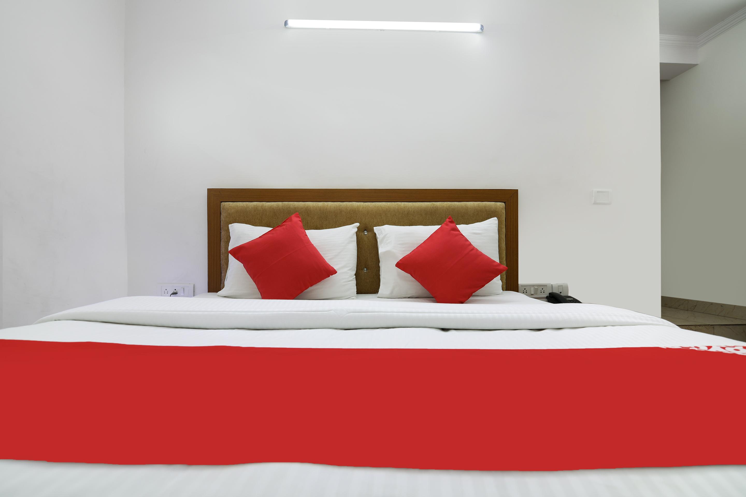 Hotel Wall Street New Delhi Exterior photo