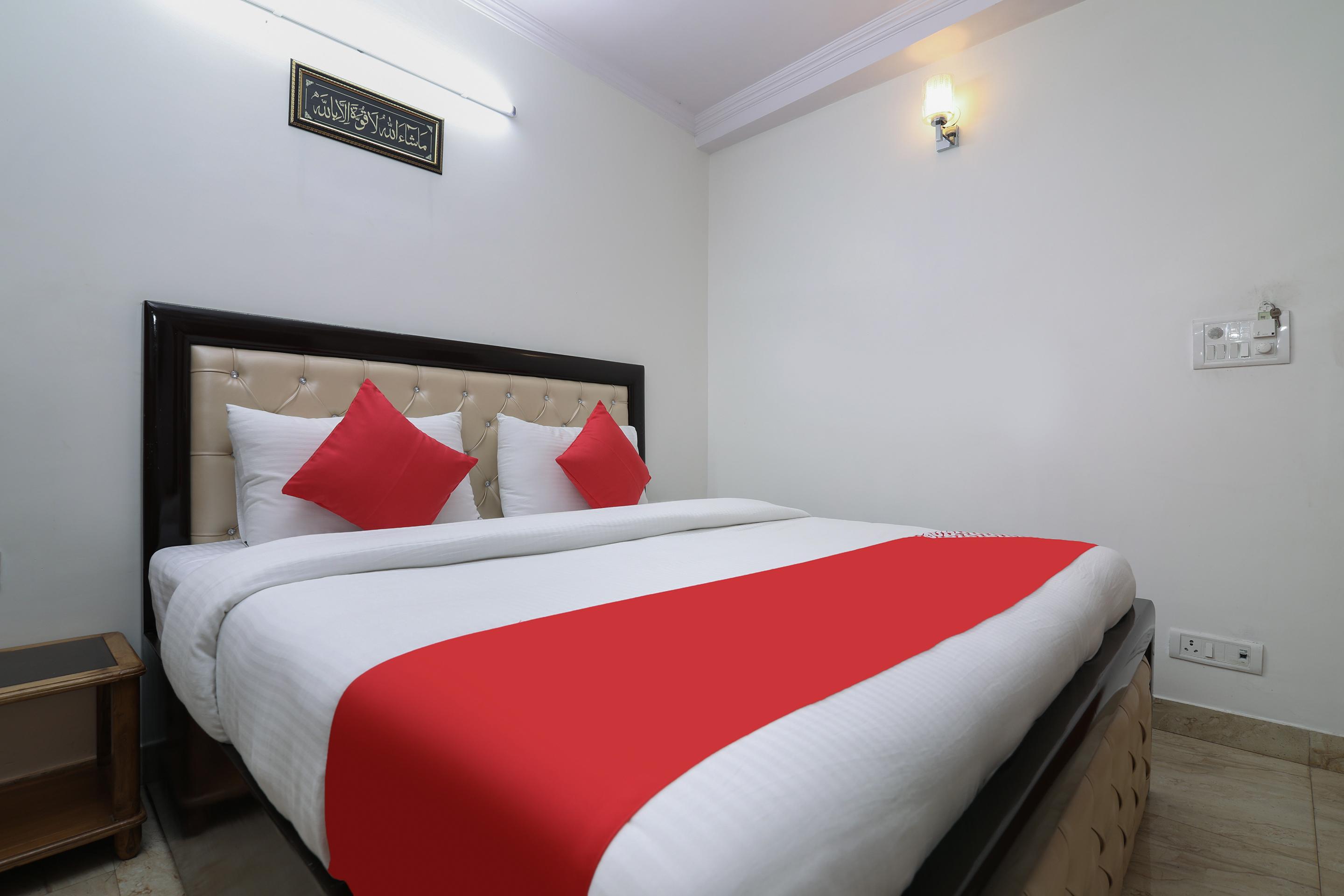 Hotel Wall Street New Delhi Exterior photo