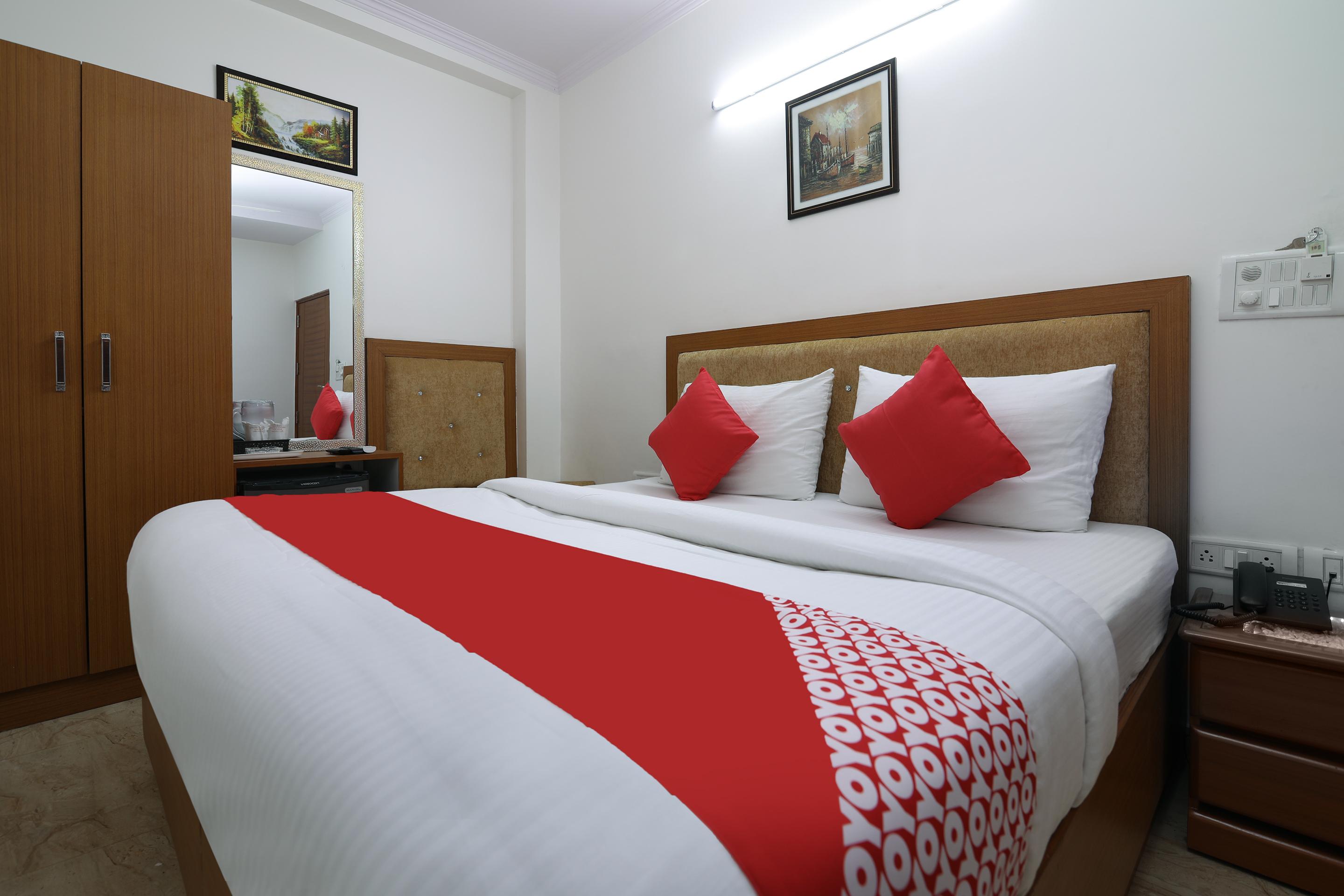 Hotel Wall Street New Delhi Exterior photo