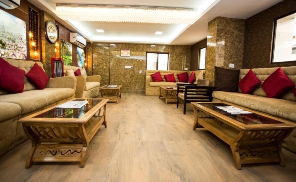 Hotel Wall Street New Delhi Exterior photo