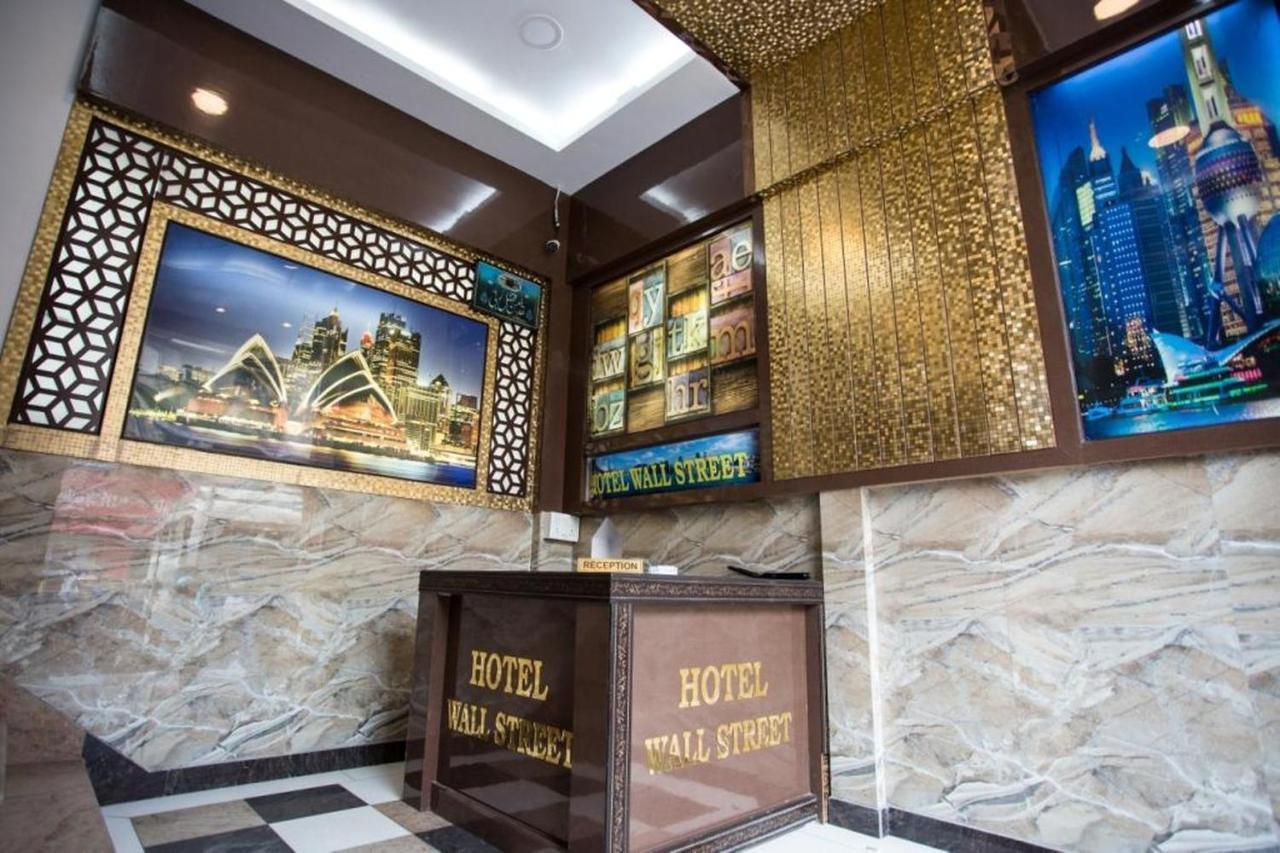 Hotel Wall Street New Delhi Exterior photo