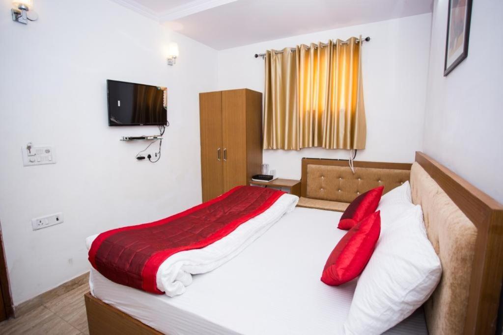 Hotel Wall Street New Delhi Exterior photo